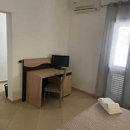 Kale ' Oda ve Kahvaltı Porto Cesareo